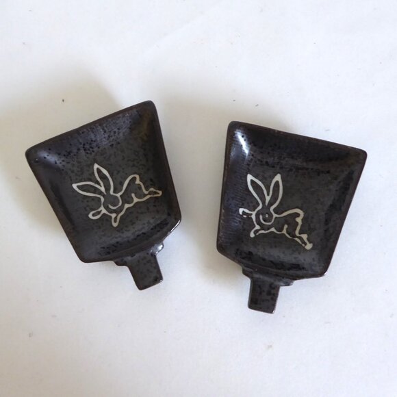 VINTAGE JAPANESE JAPAN PORCELAIN RABBIT SOY SAUCE SHOYU DISH CHOPSTICK (NEW) - Picture 1 of 10